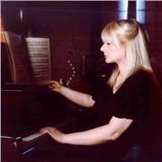 Pianista Concertista impartisce lezioni pianoforte Pluriennale esperienza insegnamento